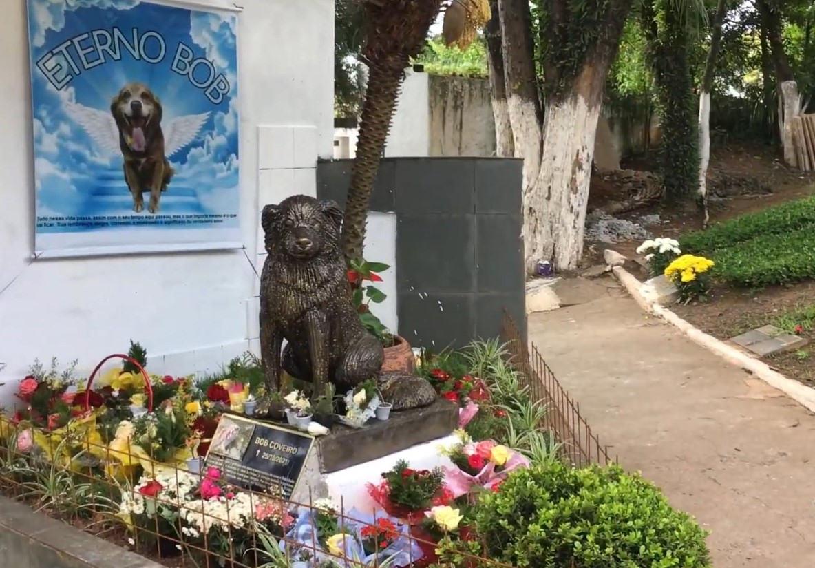 Bob için yapılan anıt