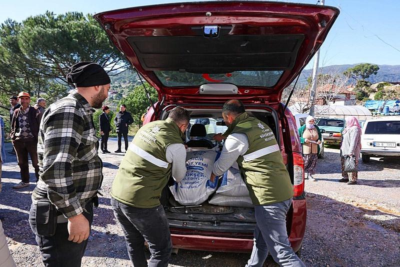 5 veya 6'dan fazla hayvanı olan üreticiler yem desteğinden yararlandı. 