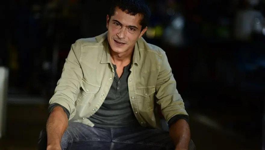 Gözaltına alınan isimler arasında oyuncu İsmail Hacıoğlu da bulunuyor. 