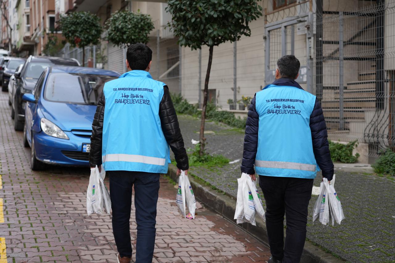 Bahçelievler'de yaklaşık 10 bin kişiye hurma dağıtımı gerçekleştirilecek.
