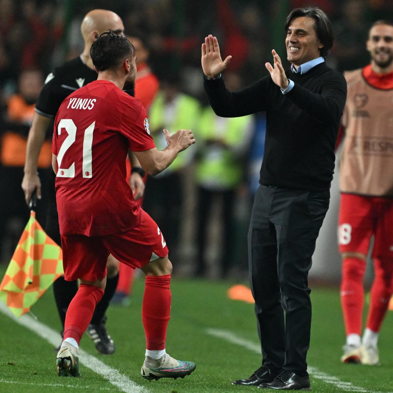 Yunus Akgün ve Montella