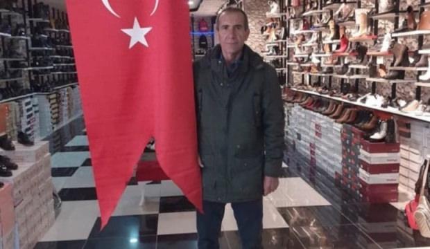 Babasını 12 bı&ccedil;ak darbesiyle &ouml;ld&uuml;rd&uuml;!