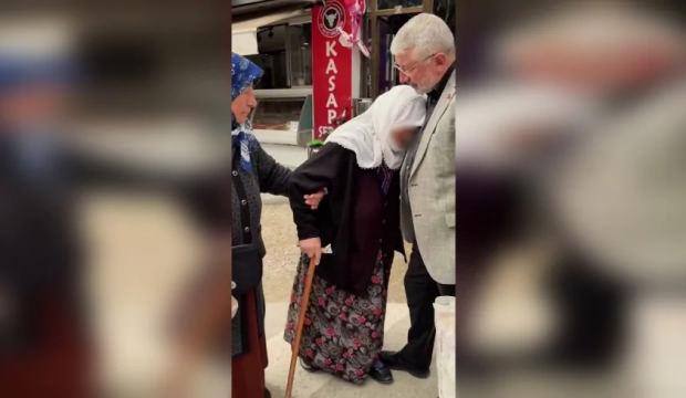 Başkan Aşgın'dan y&uuml;rek ısıtan hareket: Yaşlı kadını makam aracıyla k&ouml;y&uuml;ne bıraktı