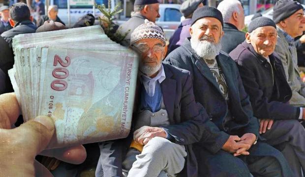 Emekli i&ccedil;in 3 farklı zam senaryosu! İkramiye hesabı başladı