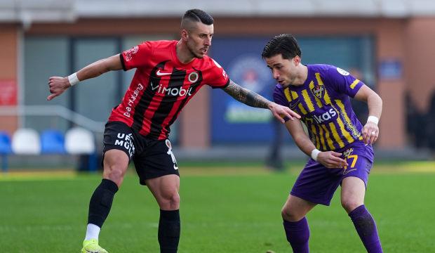 S&uuml;per Lig'de g&uuml;n&uuml;n a&ccedil;ılışında tek gol var: 90+1'de yıkıldılar