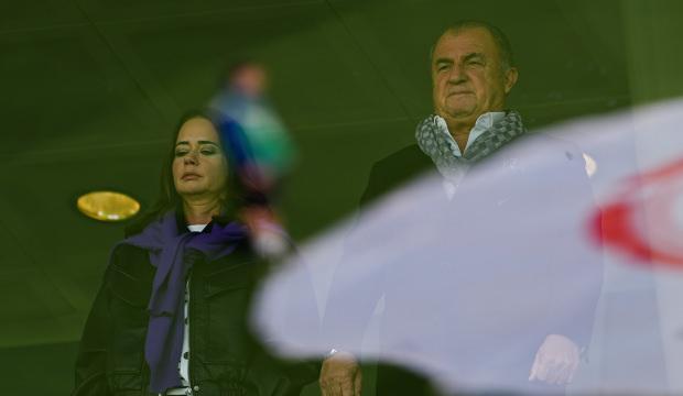 Fatih Terim'den s&uuml;rpriz &ccedil;ıkarma: S&uuml;per Lig ma&ccedil;ı i&ccedil;in trib&uuml;nlere geldi
