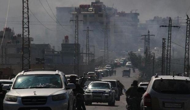 Komşuda bomba y&uuml;kl&uuml; ara&ccedil; patladı: &Ccedil;ok sayıda kişi yaralandı!