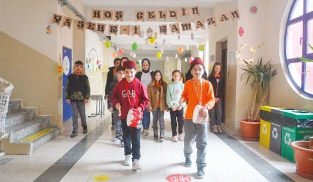 Mıgırdı&ccedil;&rsquo;ı sever de/Osman&rsquo;ı sevmez zındık! Ramazan geldi nefretler dirildi!