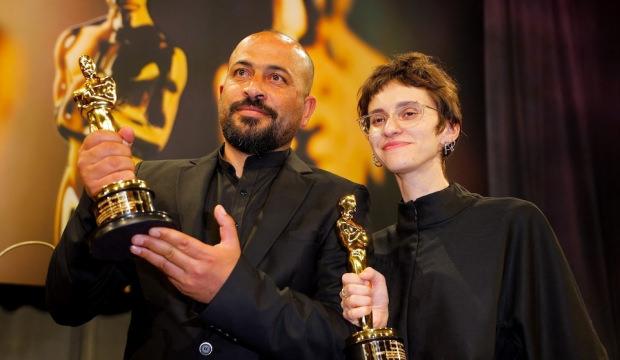 Oscar &ouml;d&uuml;ll&uuml; Filistinli y&ouml;netmenin ailesi İsrail askerlerinin saldırısına uğradı