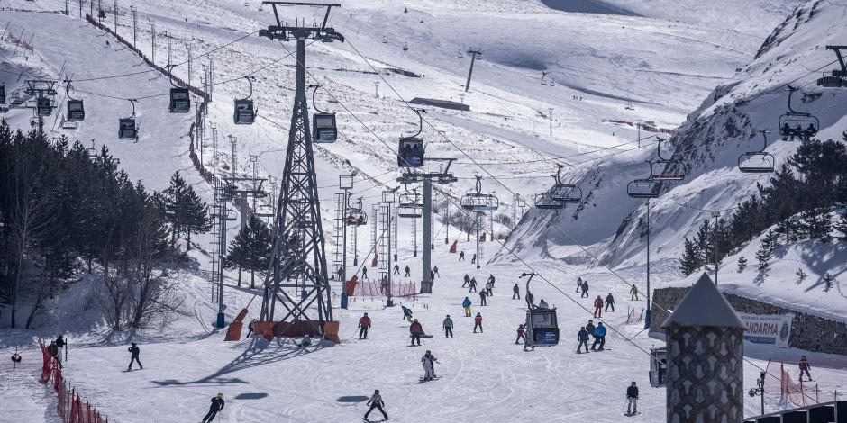 Paland&ouml;ken&rsquo;de kayak keyfi devam ediyor