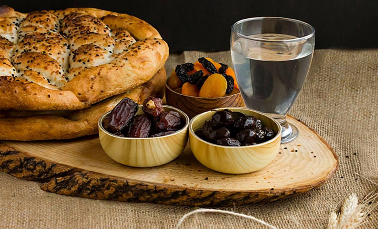 Sahurda ezan okunurken su i&ccedil;ilir mi?