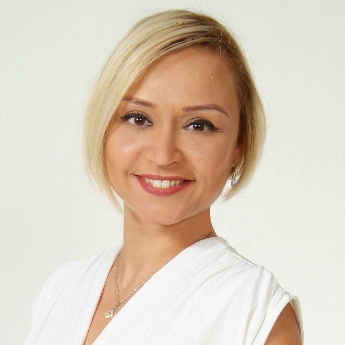  Klinik Psikolog Hande Işın