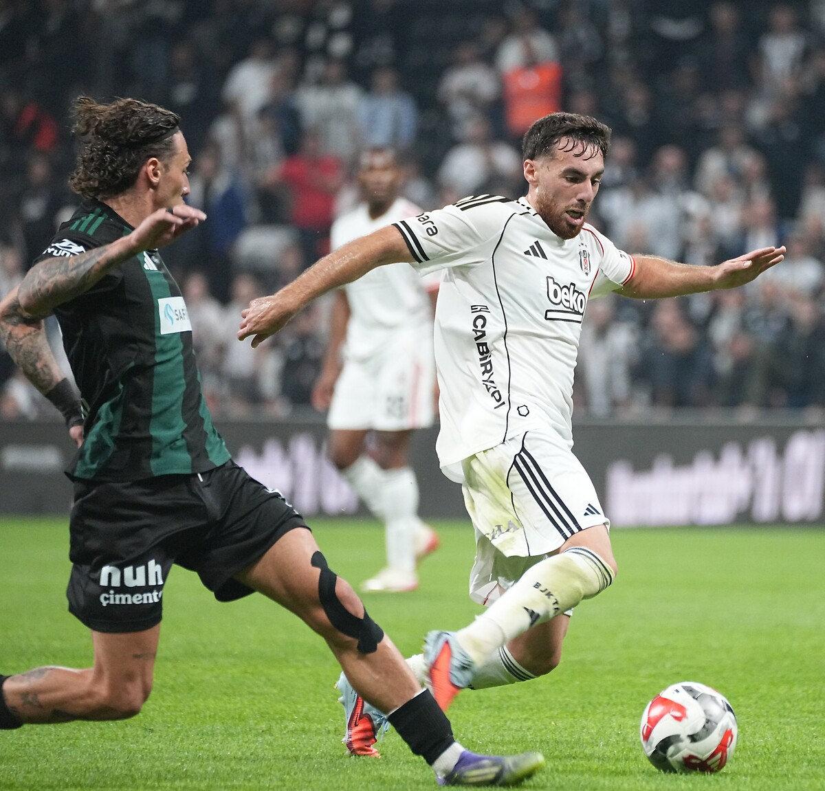 Sezonun ilk yarısında oynanan Beşiktaş - Kocaelispor maçından bir görüntü