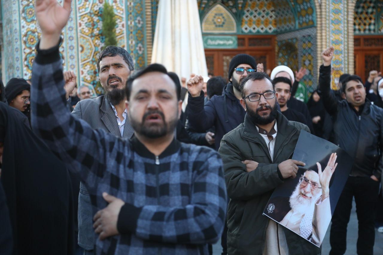 İran’da, İran lideri Ayetullah Ali Hamaney’in hayatını kaybettiğinin açıklanmasının ardından ülkenin çeşitli bölgelerinde gösteriler düzenlendi.