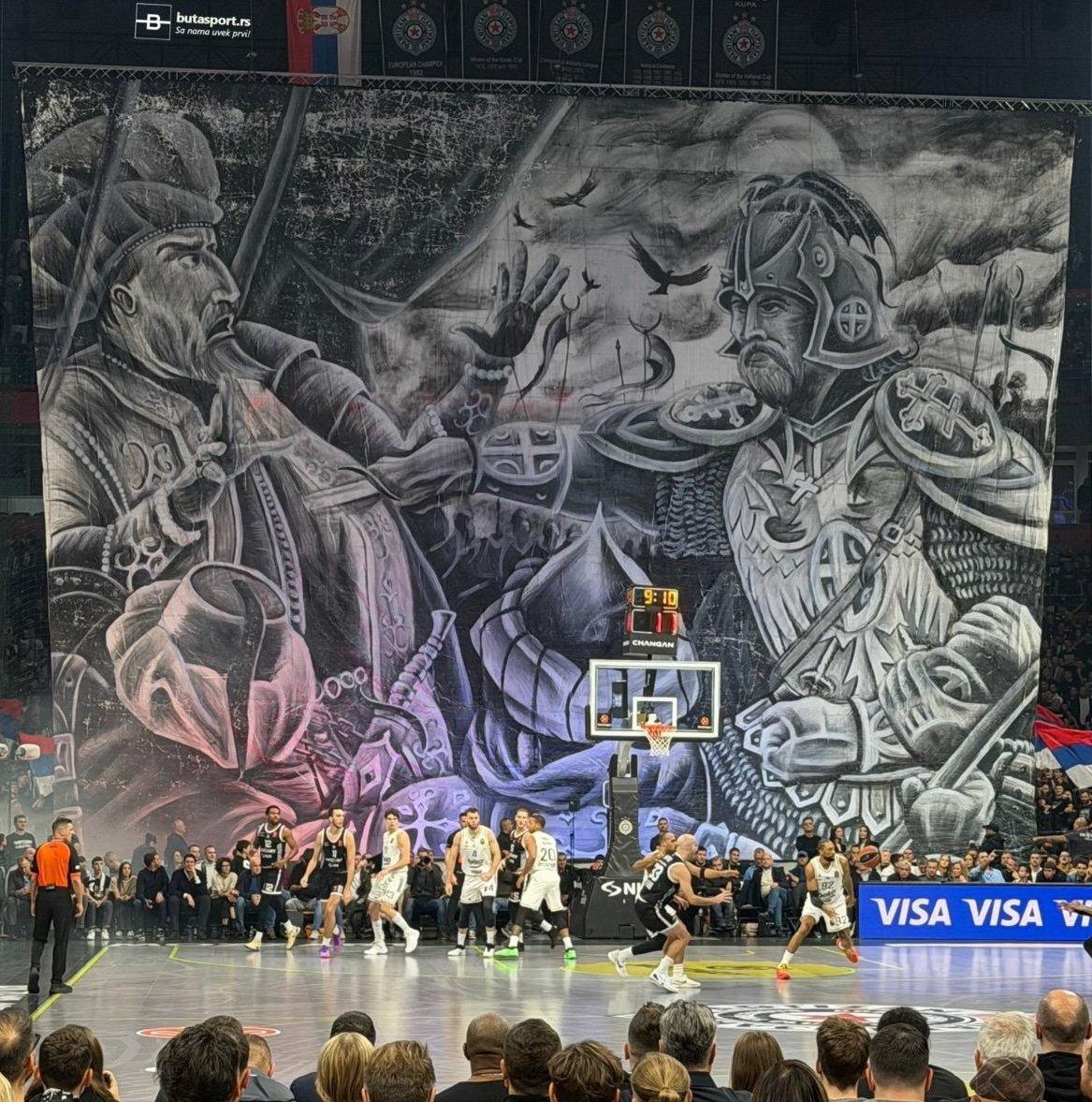 Partizan'ın ilk maçta açtığı hadsiz pankart