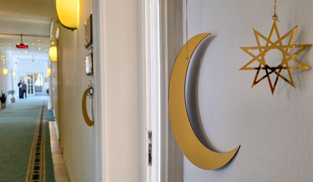 AK Parti'den ramazan hamlesi! Meclis koridorları ışıl ışıl s&uuml;slendi