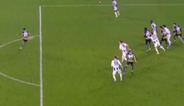 Galatasaray tepki g&ouml;stermişti! F.Bah&ccedil;e&rsquo;nin gol&uuml;nde ofsayt var mı? Eski hakemler a&ccedil;ıkladı 