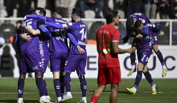 Gol d&uuml;ellosunda kazanan &ccedil;ıkmadı! 2 takım S&uuml;per Lig kapısını sonuna kadar araladı