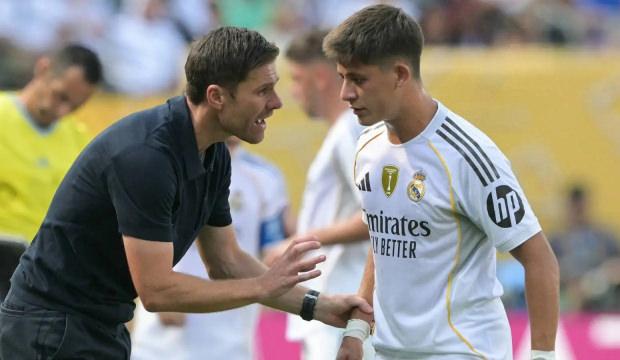 İkisi de aynı takıma gidecek! Xabi Alonso, Arda G&uuml;ler'i dev kul&uuml;be transfer ediyor