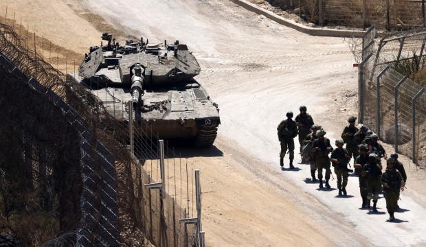 İsrail Suriye topraklarını işgal etti! Onlarca askeri ara&ccedil; b&ouml;lgede! Şam'dan a&ccedil;ıklama geldi