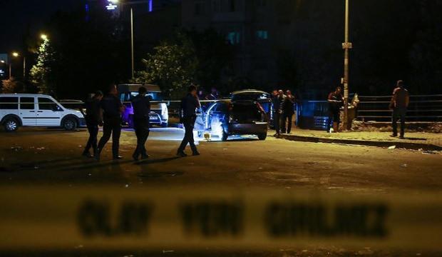 Kahvehanede silahlı kavga: 1 &ouml;l&uuml;