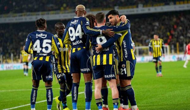 Kanarya zirveye ortak olabilir: Fenerbah&ccedil;e-Kasımpaşa: Muhtemel 11'ler