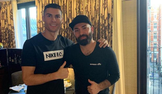Kenan, Arda ve Ronaldo'nun berberi G.Saraylı futbolcular i&ccedil;in Torino'a gitti