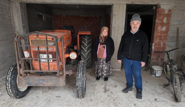 K&ouml;yde kullandığı trakt&ouml;r&uuml;ne otoyolda ceza kesildi!