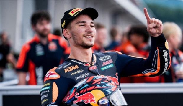 Milli motosiklet&ccedil;i Deniz &Ouml;nc&uuml;, Moto2'de ilk yarışına &ccedil;ıktı