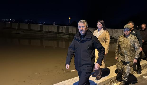 "&Ouml;n&uuml;m&uuml;zdeki 24 saat kritik, tahliyeler başlıyor"