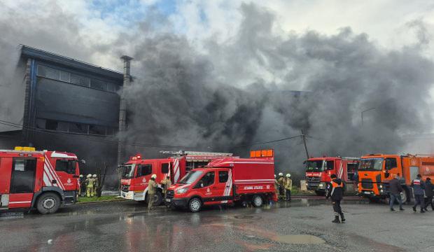 Silivri&rsquo;de kau&ccedil;uk fabrikasında yangın