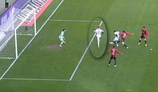 Trabzonspor'un gol&uuml;nde ofsayt var mı? Trio tartışmalara son noktayı koydu