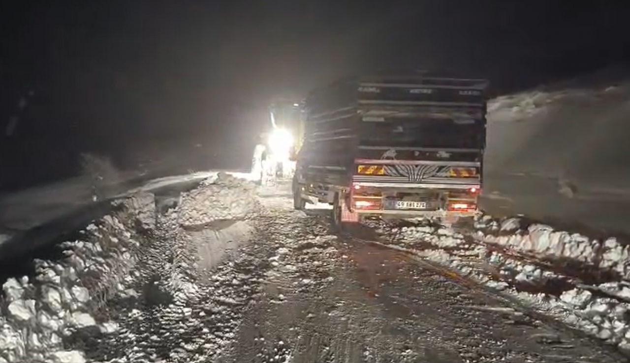 Muş'ta 145 yol ulaşıma kapandı.