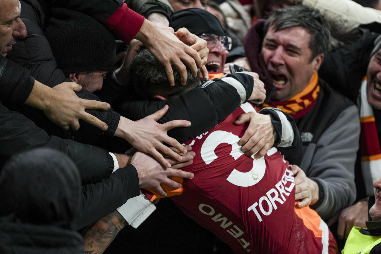 Lucas Torreira ve Galatasaraylı taraftarlar