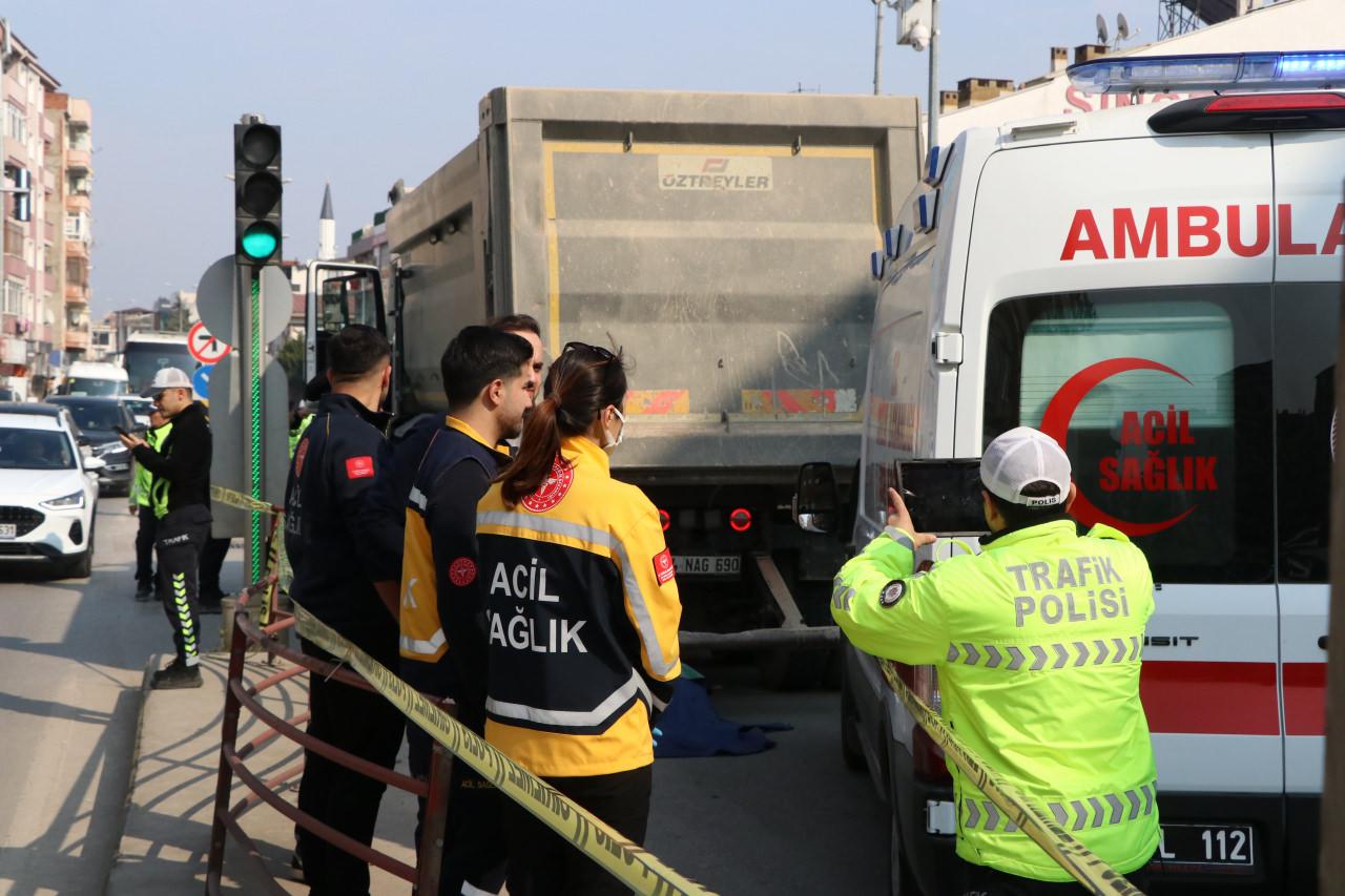 Olay yerine çok sayıda ekip sevk edildi. 