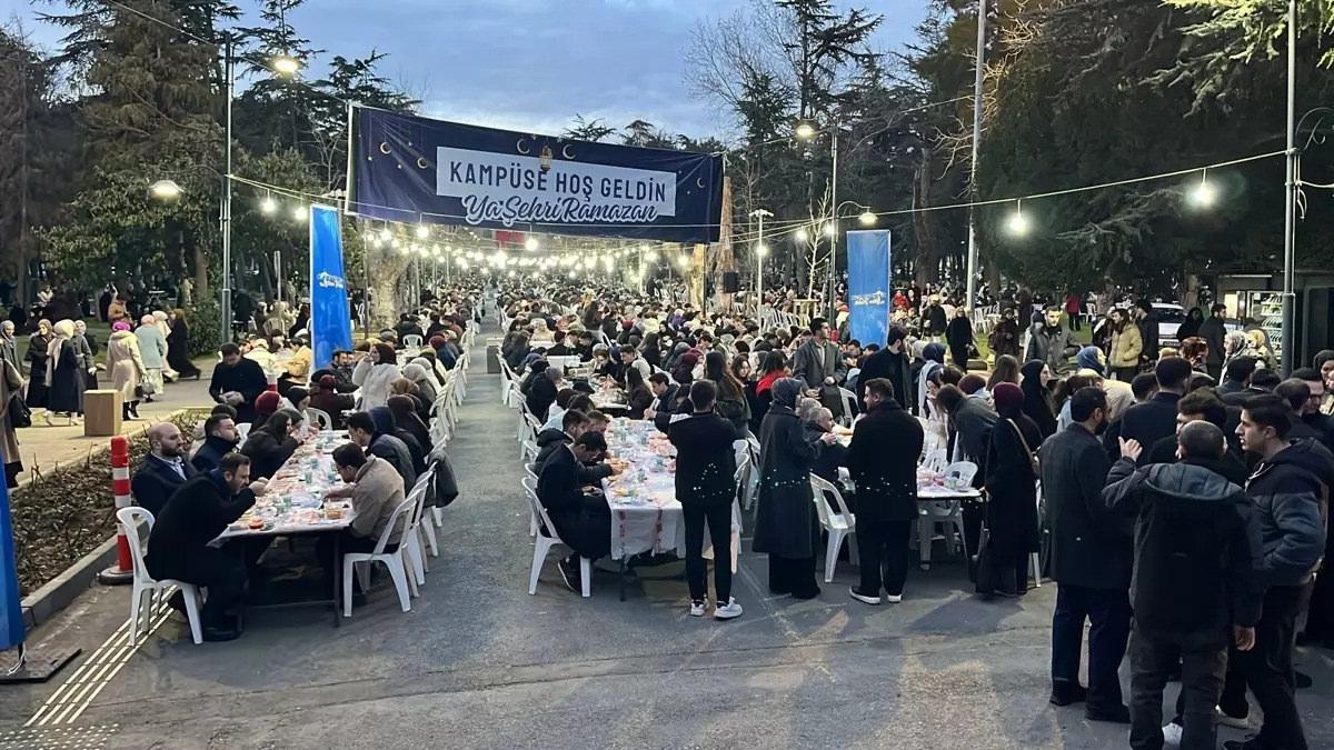 İstanbul Üniversitesi'nde İftar Heyecanı