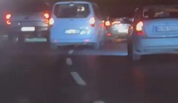 Başakşehir'de d&uuml;ğ&uuml;n konvoyundaki aracın hareketleri faciaya resmen davetiye &ccedil;ıkardı
