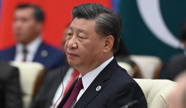 &Ccedil;in &ccedil;alkalanıyor! Orduda deprem! Devlet Başkanı Şi'den son dakika a&ccedil;ıklaması