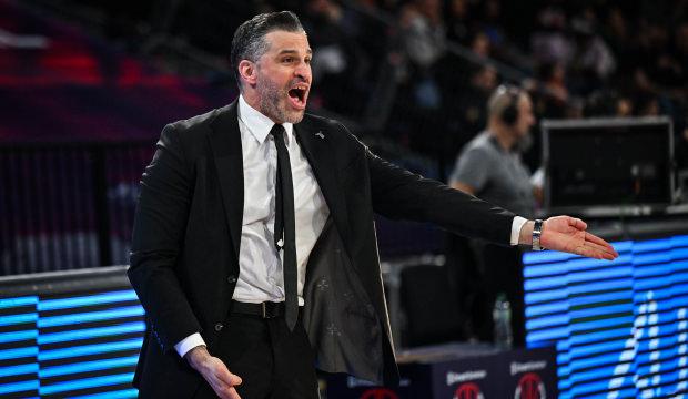 Derbinin faturası kesildi! Beşiktaş'ın hocasına 2 ma&ccedil; men cezası