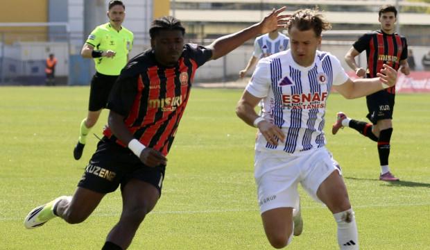 Fatih Karag&uuml;mr&uuml;k Kupa'da 2. Lig ekibine karşı hata yapmadı