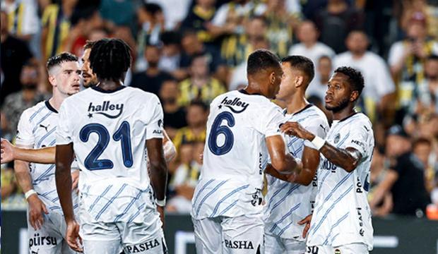 Fenerbah&ccedil;e'den ayrılan isme &ccedil;ok ağır eleştiri! 'G&ouml;rd&uuml;ğ&uuml;m en k&ouml;t&uuml; futbolcu'