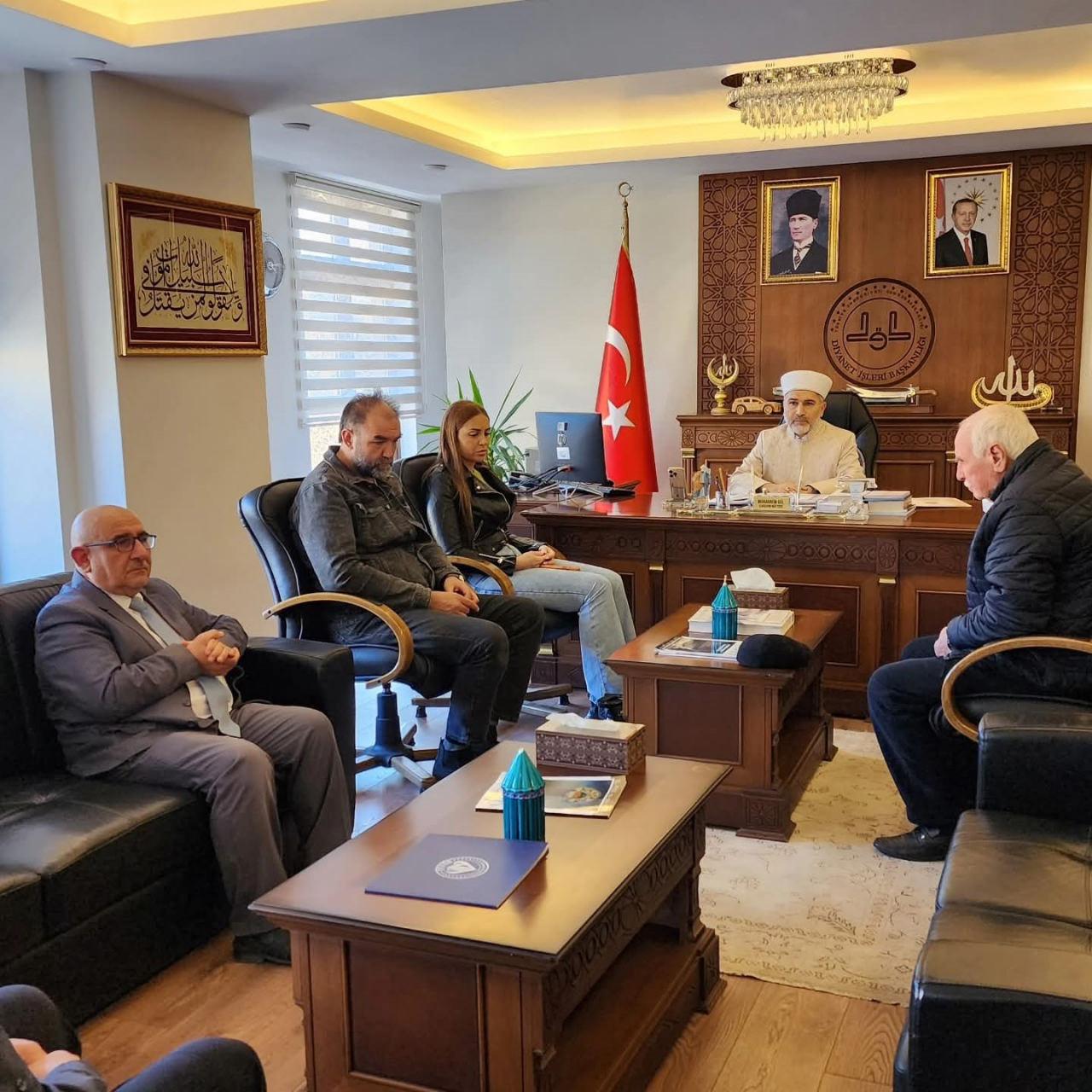  Rusya vatandaşı Alena Knaub, Müslüman oldu. 