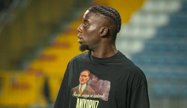 S&uuml;per Lig ekibi yıldız futbolcu i&ccedil;in uzaklaştırma kararı alabilir