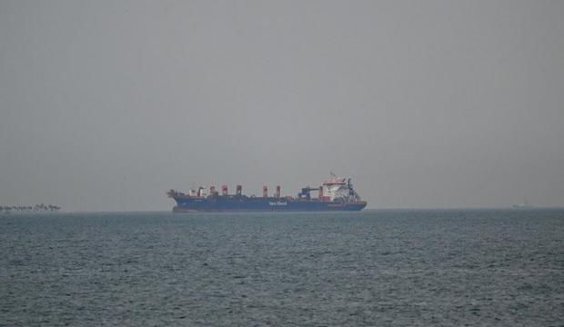 H&uuml;rm&uuml;z Boğazı'nın kapanmasıyla K&ouml;rfez'e ve K&ouml;rfez'den deniz trafiği durdu