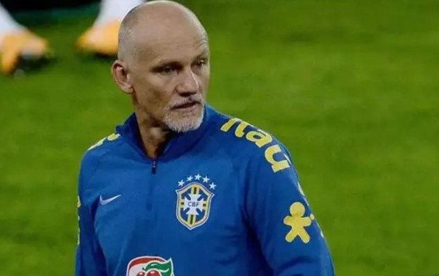 Galatasaray'ın efsane kalecisi ve şu anda da Brezilya Milli Takımı'nın kaleci antrenörü olan Taffarel