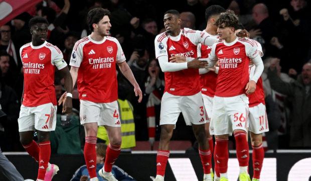 16 yaşındaki kanat 90+7'de attı! Arsenal 3 puanı kaptı