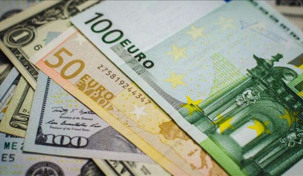 Piyasalar alev alev: Euro yedi ayın dibini g&ouml;rd&uuml;, dolar zirveyi zorluyor