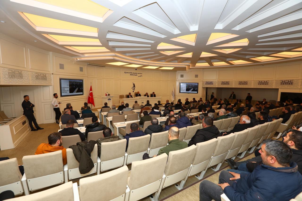 Gaziantep'te yeni sebze hali için yol haritası belirlendi.