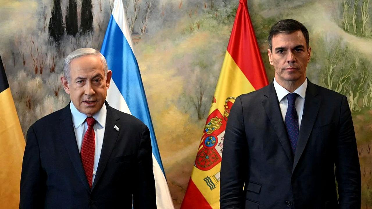 Binyamin Netanyahu ve Pedro Sanchez