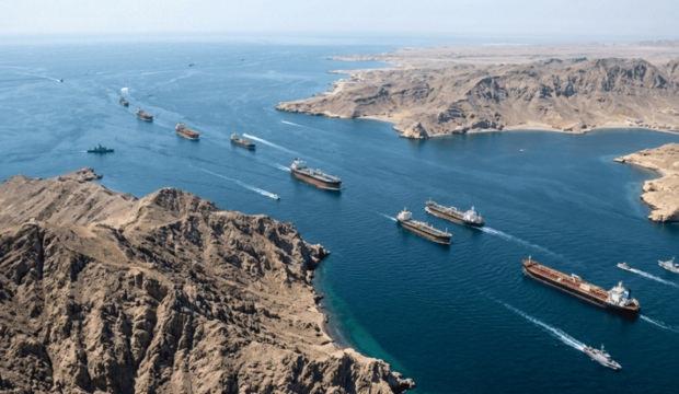 ABD'den H&uuml;rm&uuml;z Boğazı iddiası: İran, 10'dan fazla mayın yerleştirdi